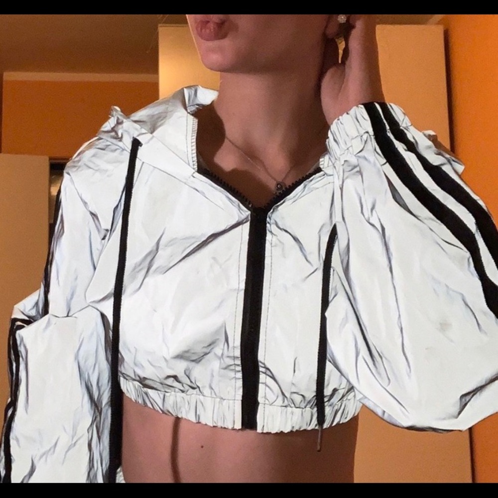 reflective crop top matching pants in last post